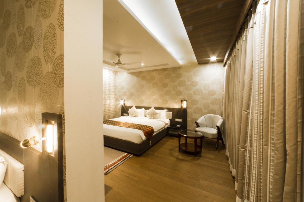 Costa Riviera Hotel Varanasi Ngoại thất bức ảnh