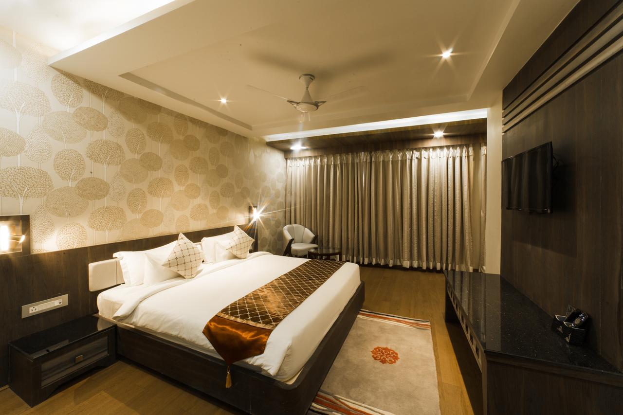 Costa Riviera Hotel Varanasi Ngoại thất bức ảnh